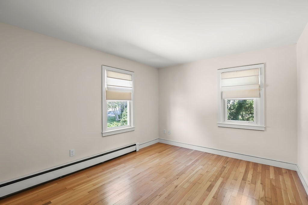 20 Burg Ave Property Photo 24