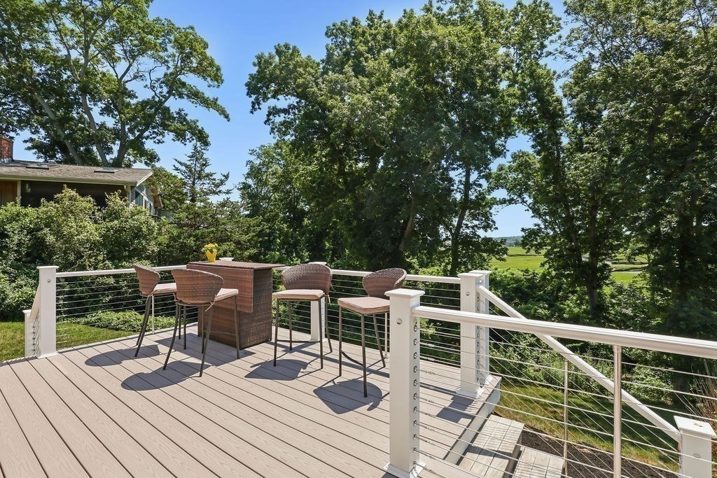 20 Burg Ave Property Photo 34