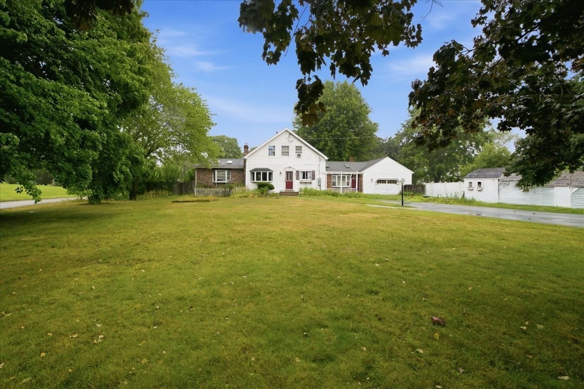1 Mohawk Dr Property Photo 1