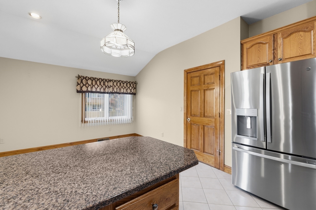 167 Center St Property Photo 10