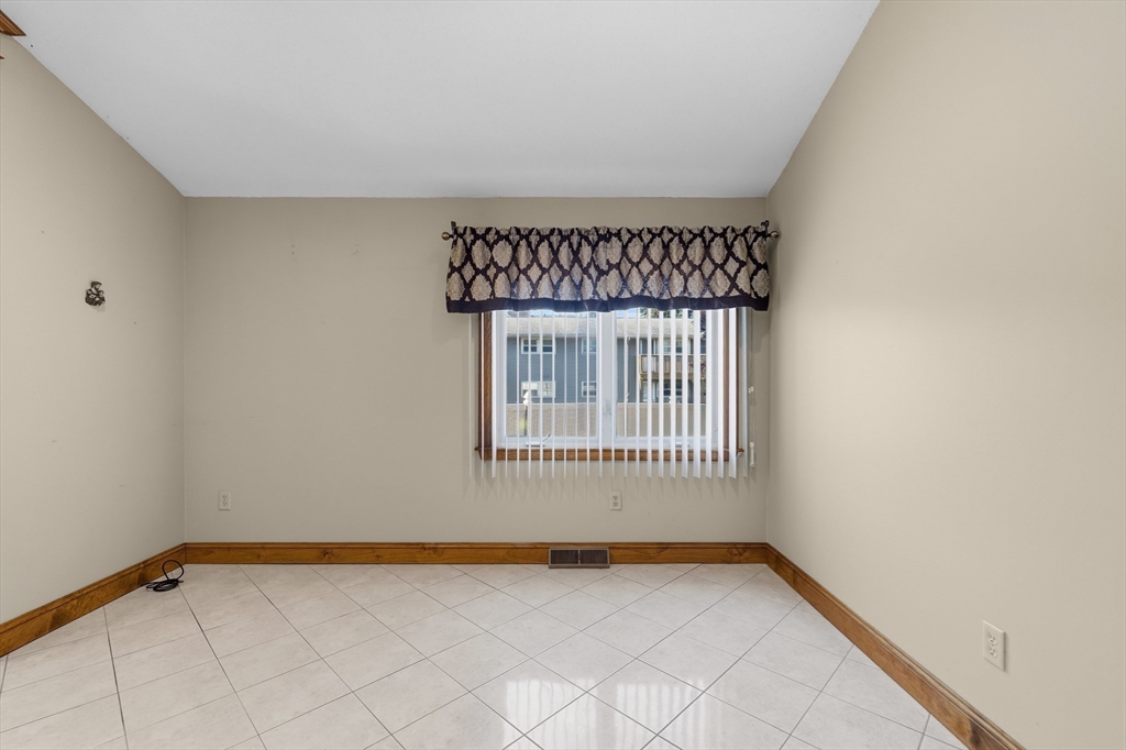 167 Center St Property Photo 13