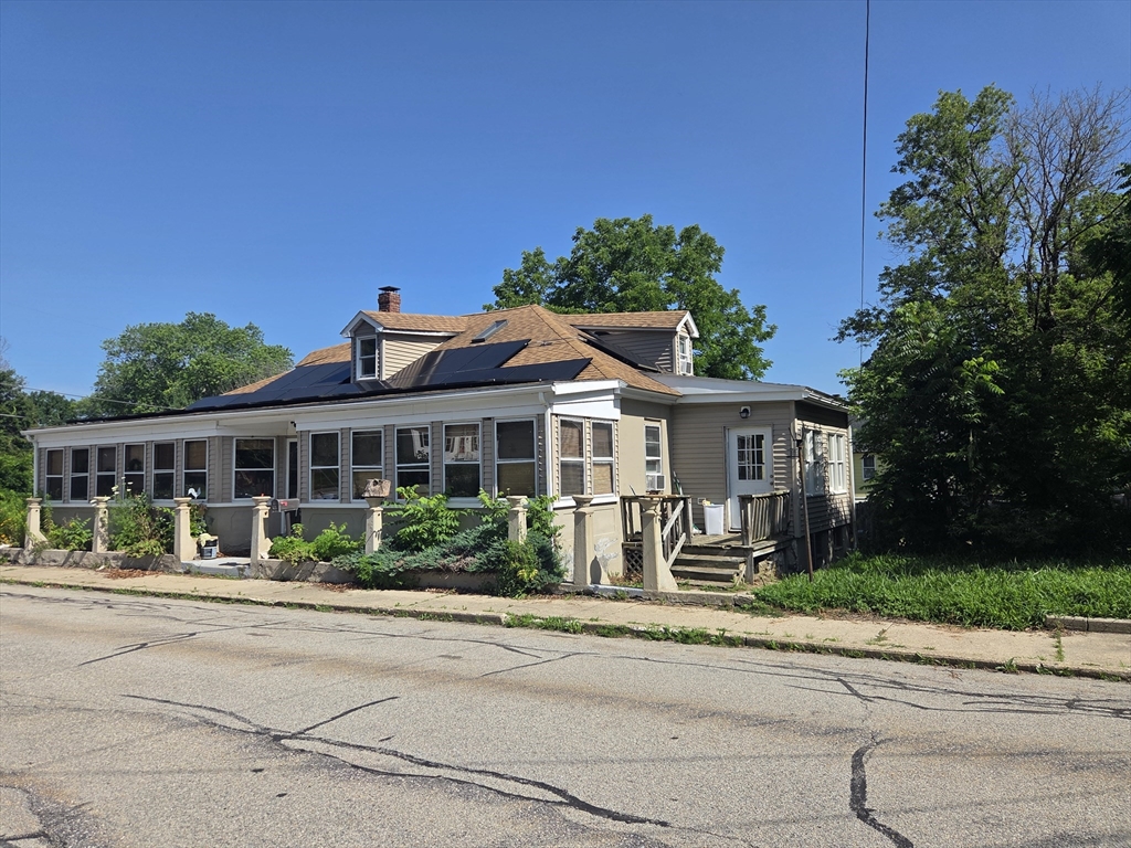 411 High St