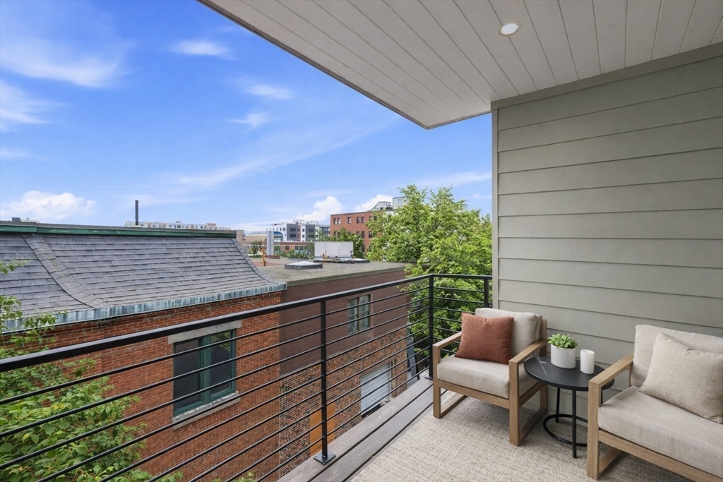 118 B Street # 203 Property Photo 1