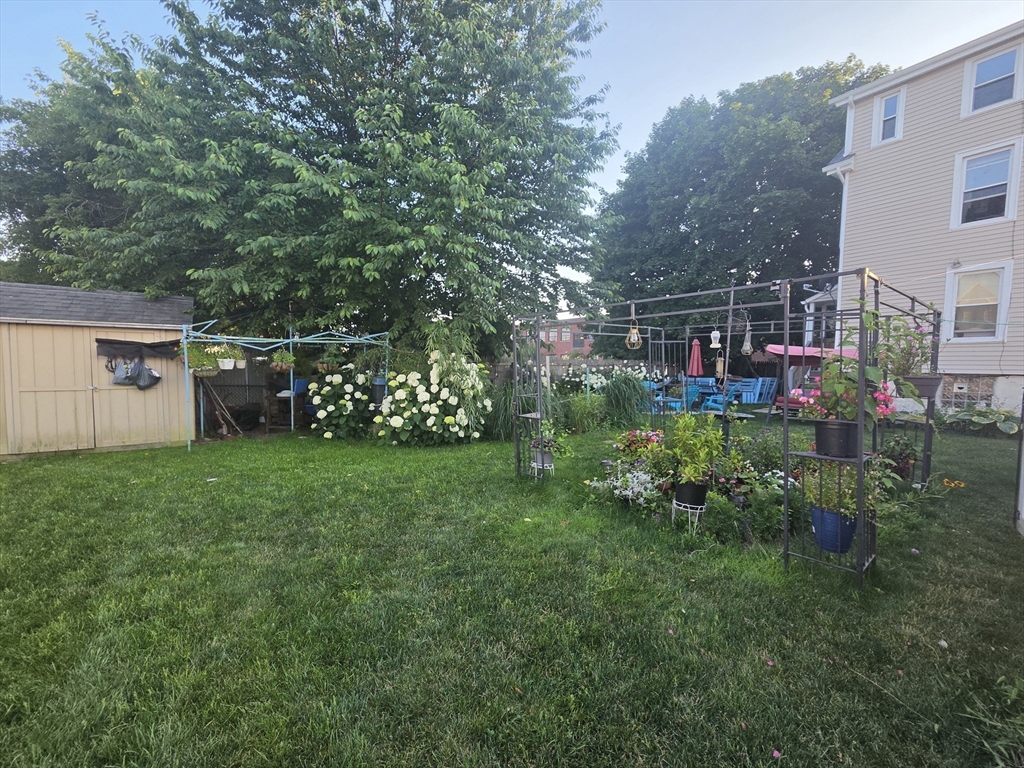 300 Maxfield Property Photo 4