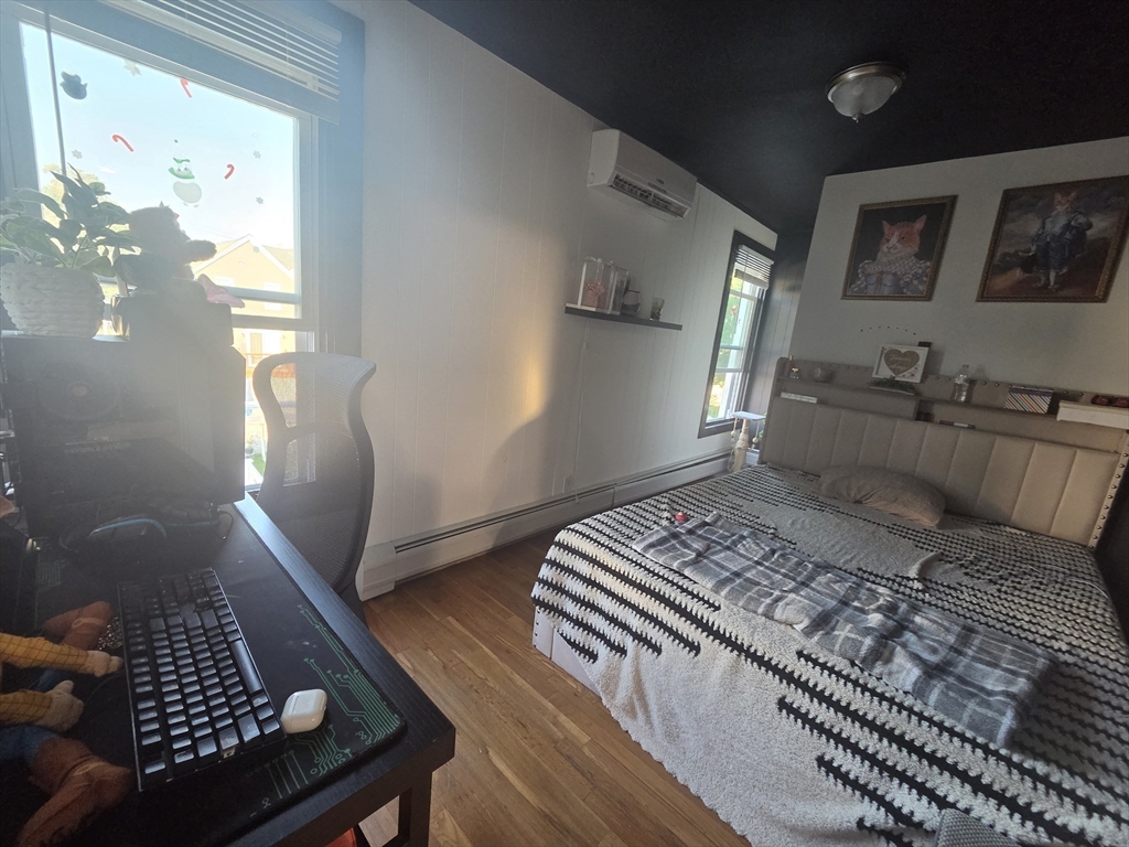 300 Maxfield Property Photo 13