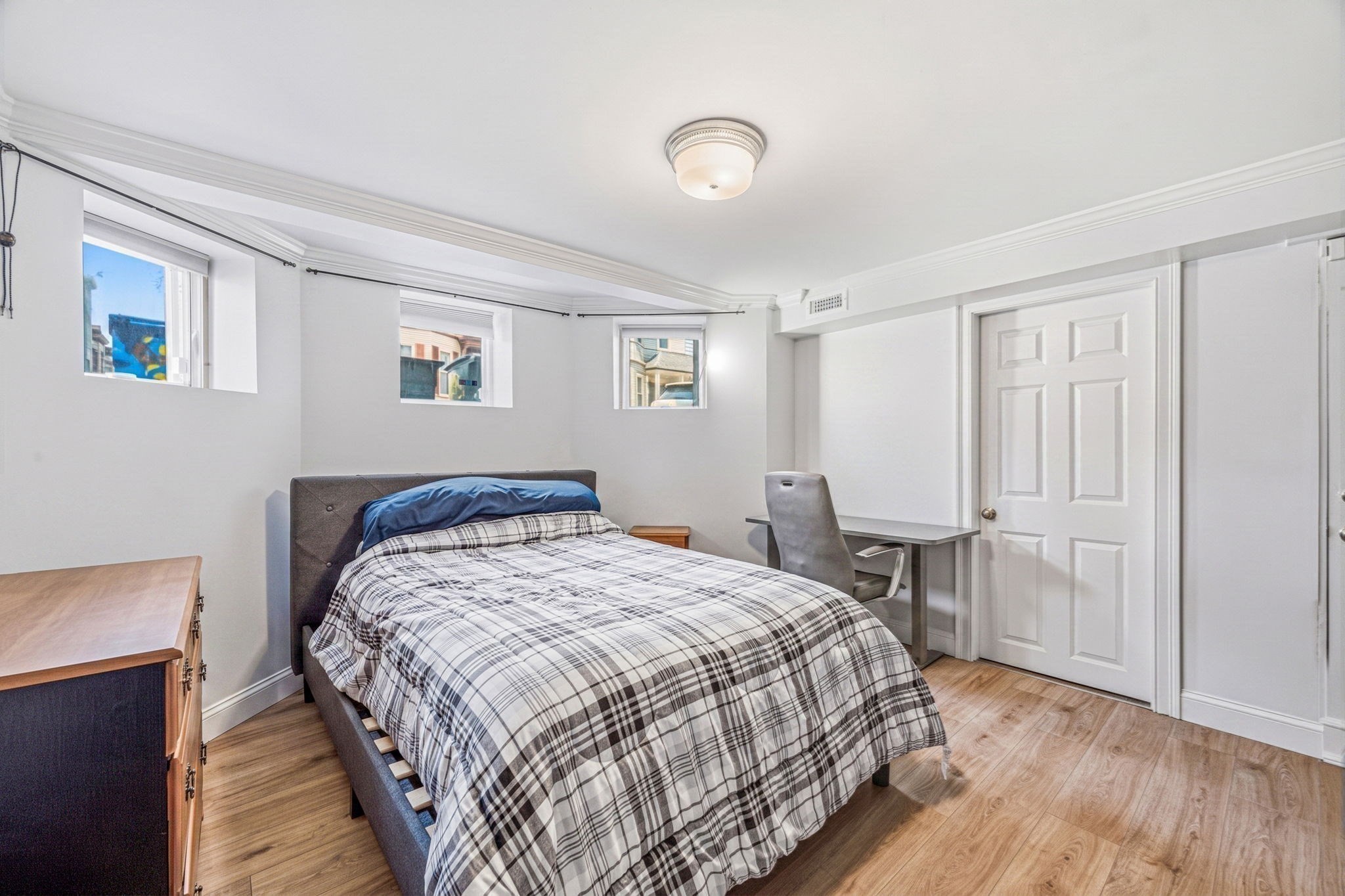 693 East 7th Street # 1 Property Photo 8