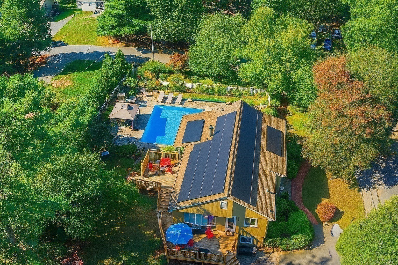 6 Gary Dr Property Photo 1