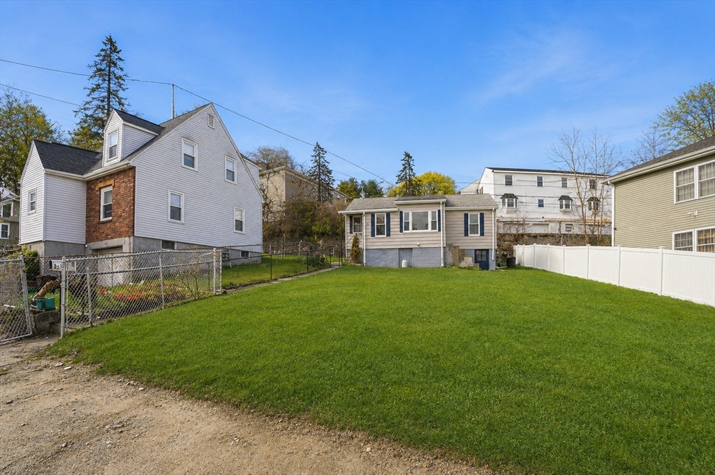 25 Johnson St Property Photo 3