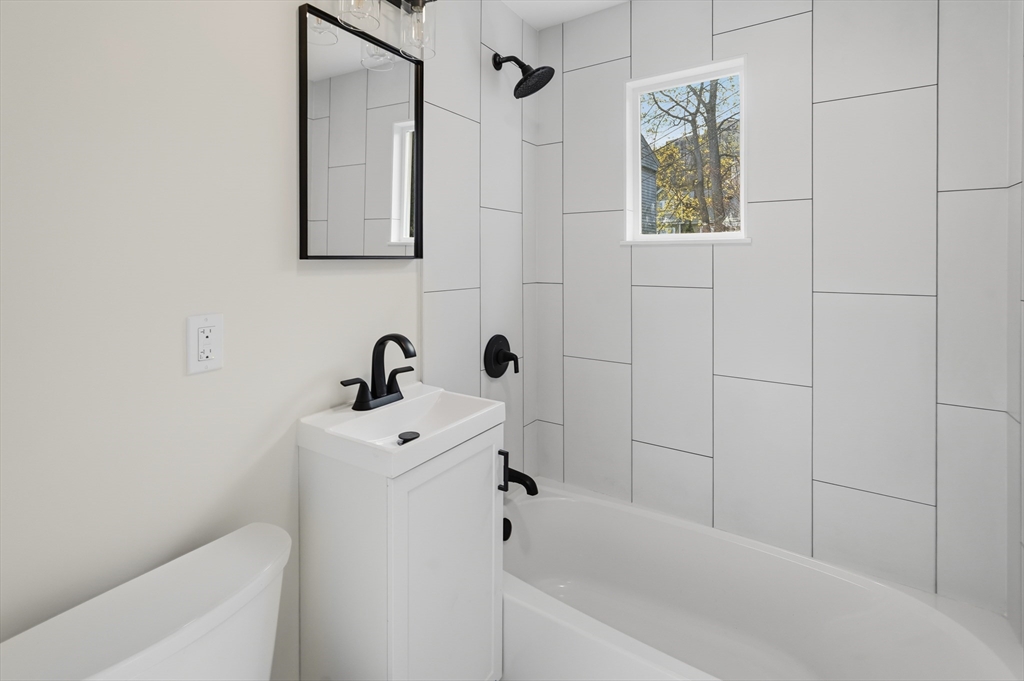 25 Johnson St Property Photo 18