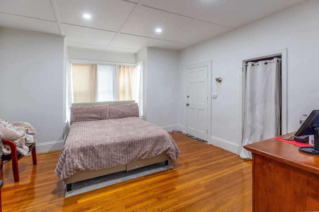 211 Court St Property Photo 9