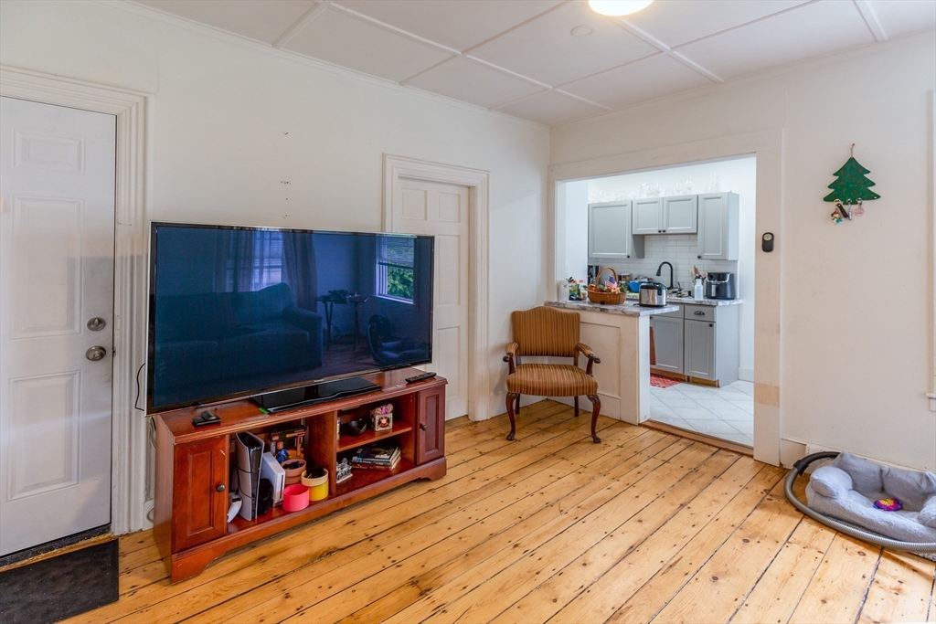 211 Court St Property Photo 12