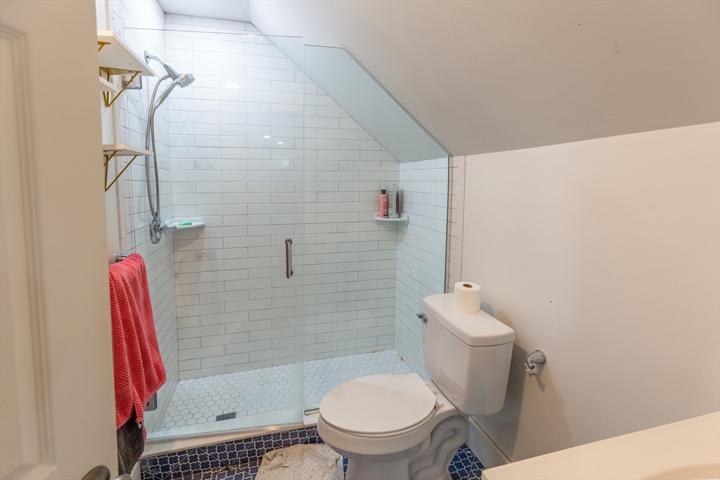 211 Court St Property Photo 19