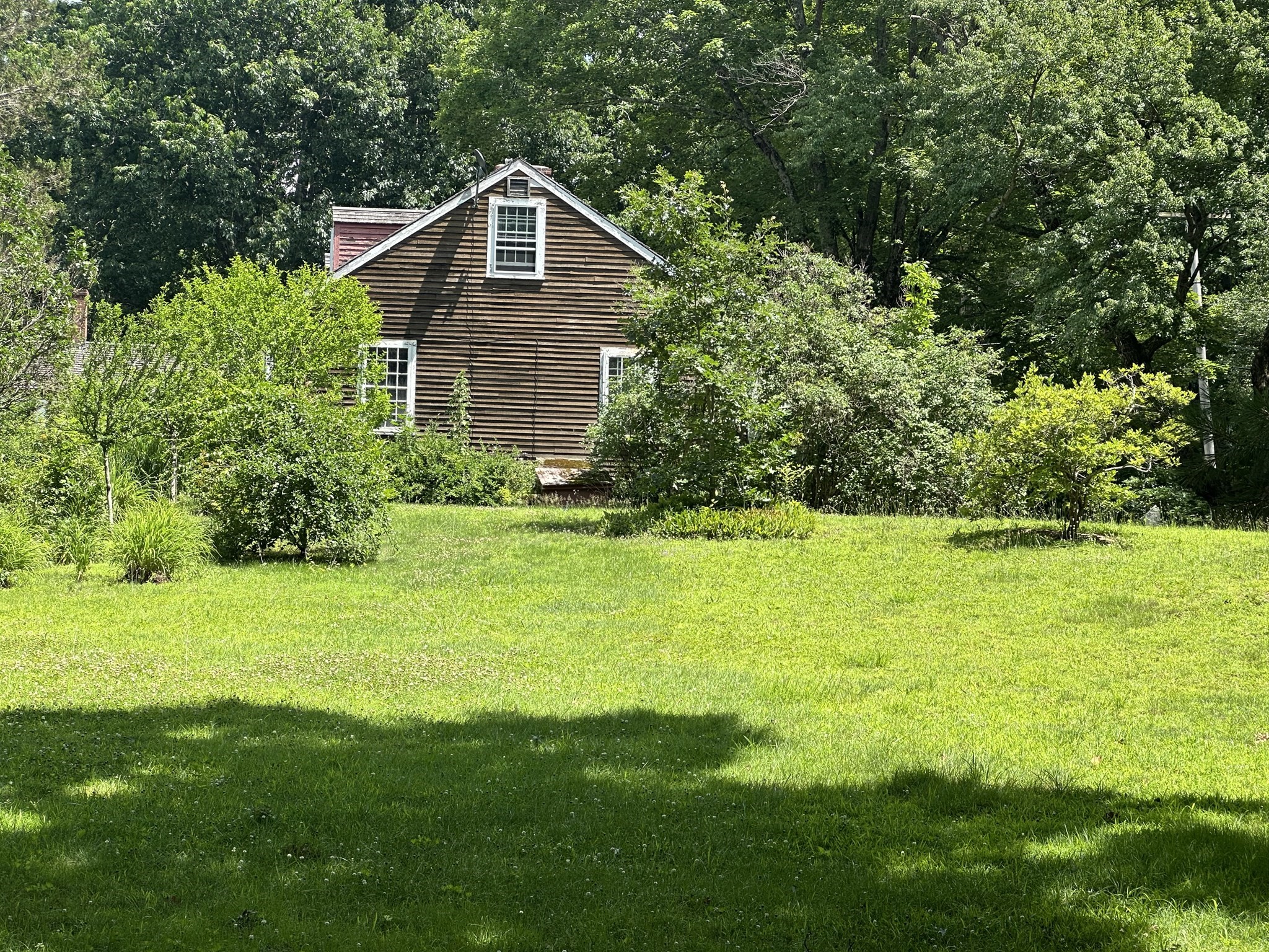 575 Old West Brookfield Rd Property Photo 4