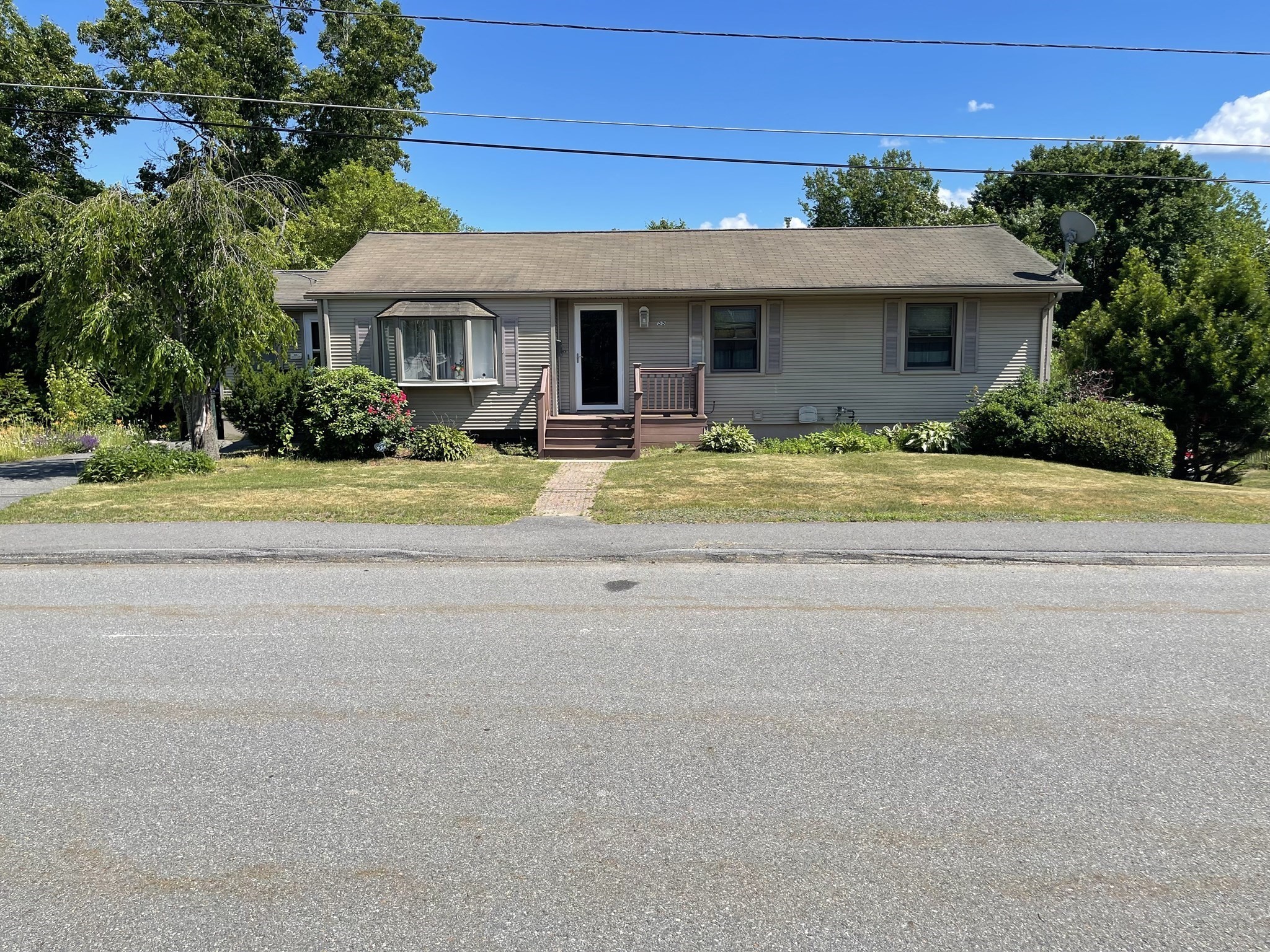 55 Barbara Ave Property Photo 2