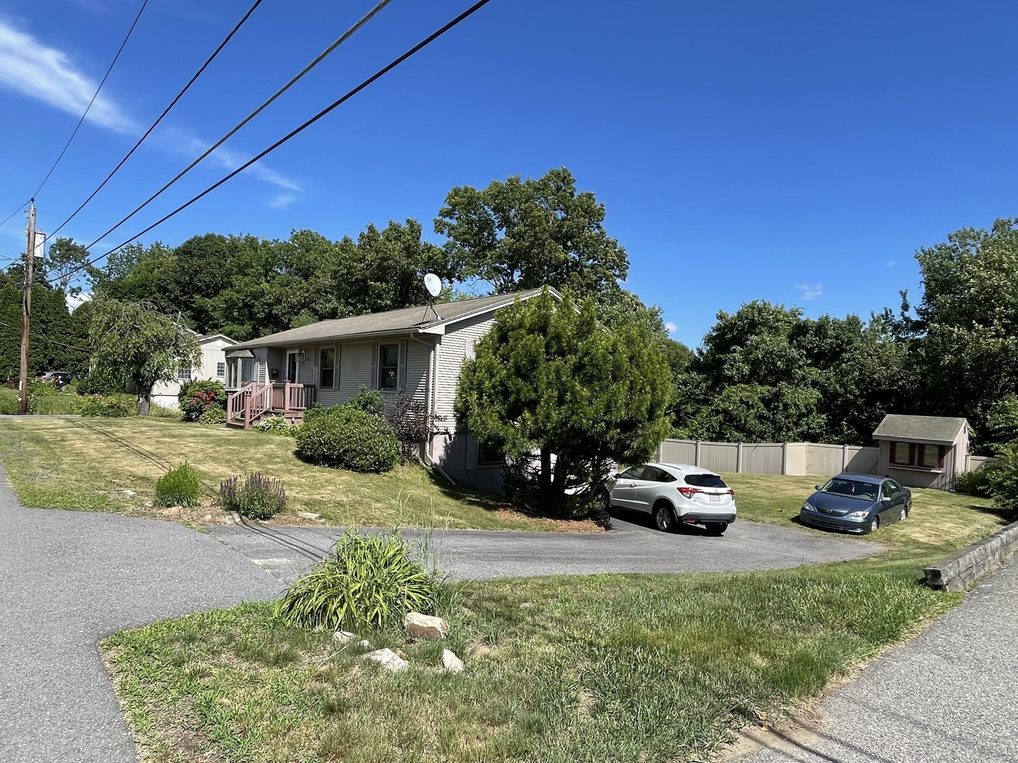 55 Barbara Ave Property Photo 3