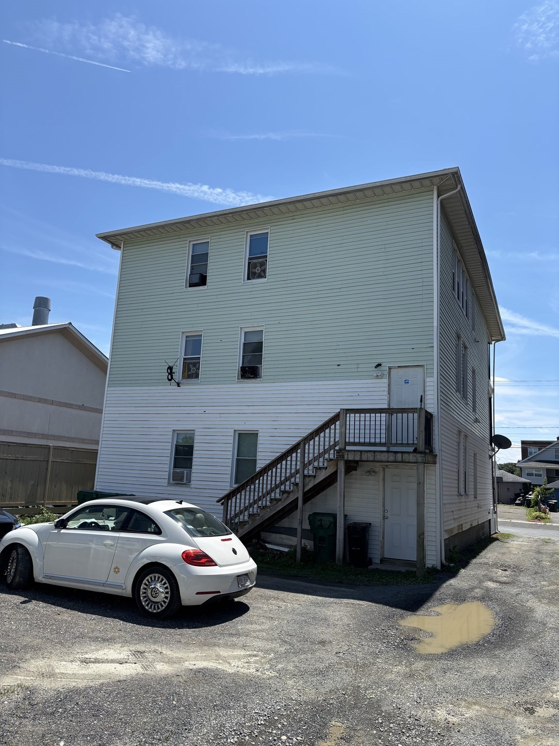 32 Nassau St Property Photo 2