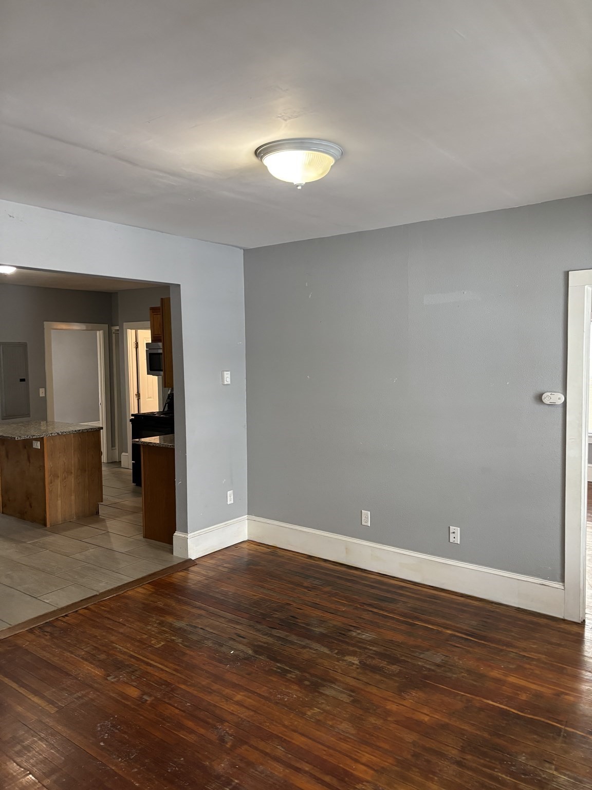 32 Nassau St Property Photo 5