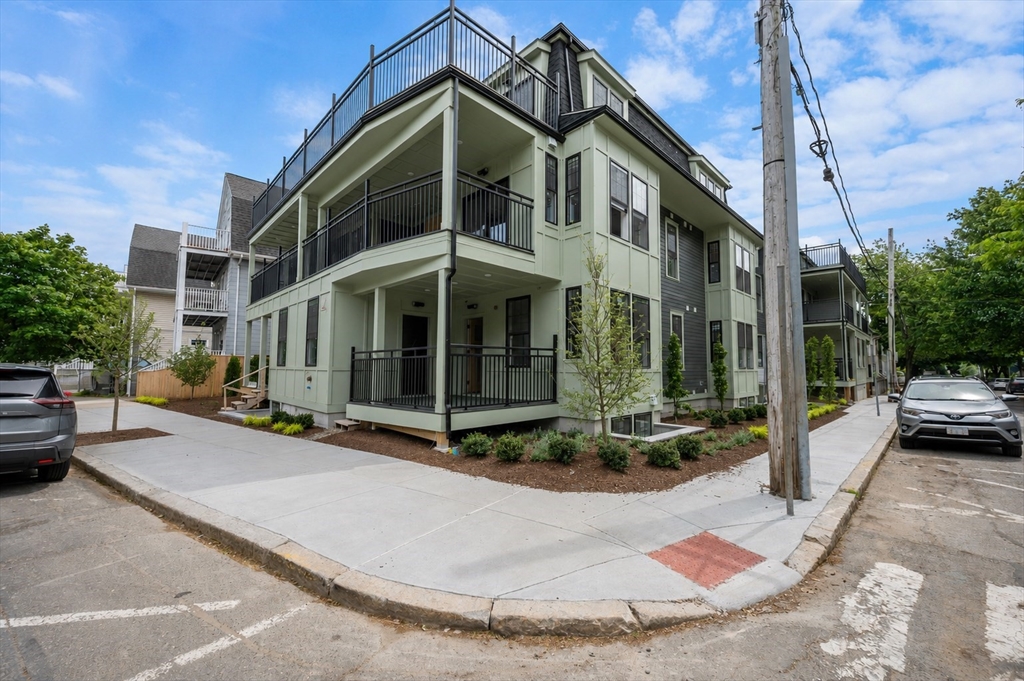 1004-b Broadway # B Property Photo 5