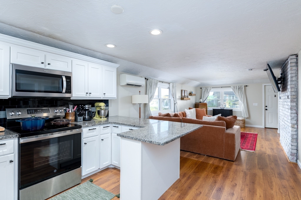 1 Pine Lane Property Photo 8