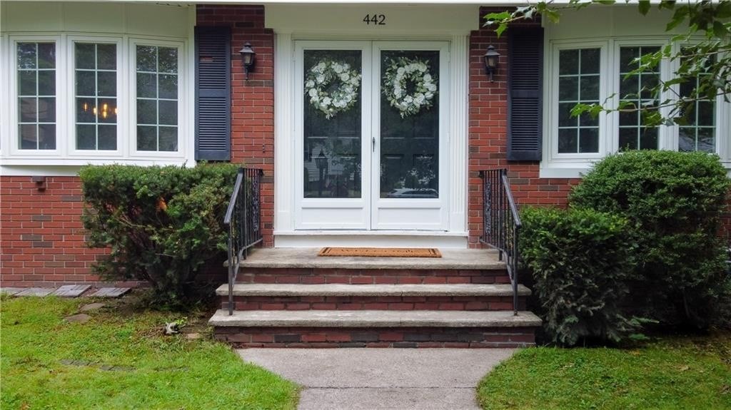442 Eastview Ave Property Photo 1