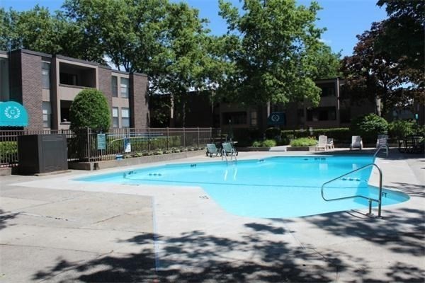 30 Shrewsbury Green # J Property Photo 1