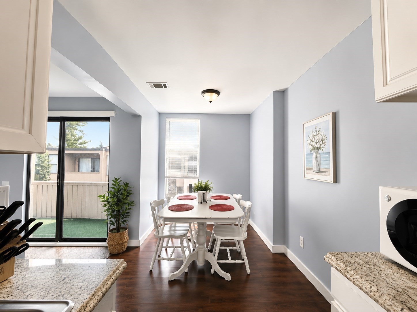 30 Shrewsbury Green # J Property Photo 5
