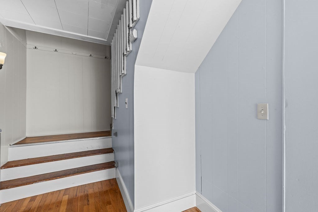 66 Middle Rd Property Photo 34