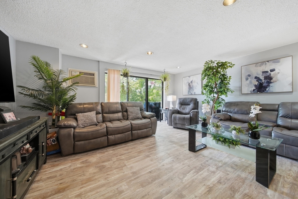 303 Pawtucket Blvd # 14 Property Photo 6