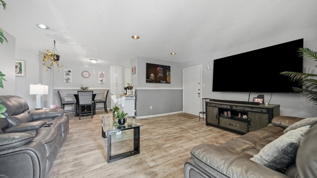 303 Pawtucket Blvd # 14 Property Photo 8