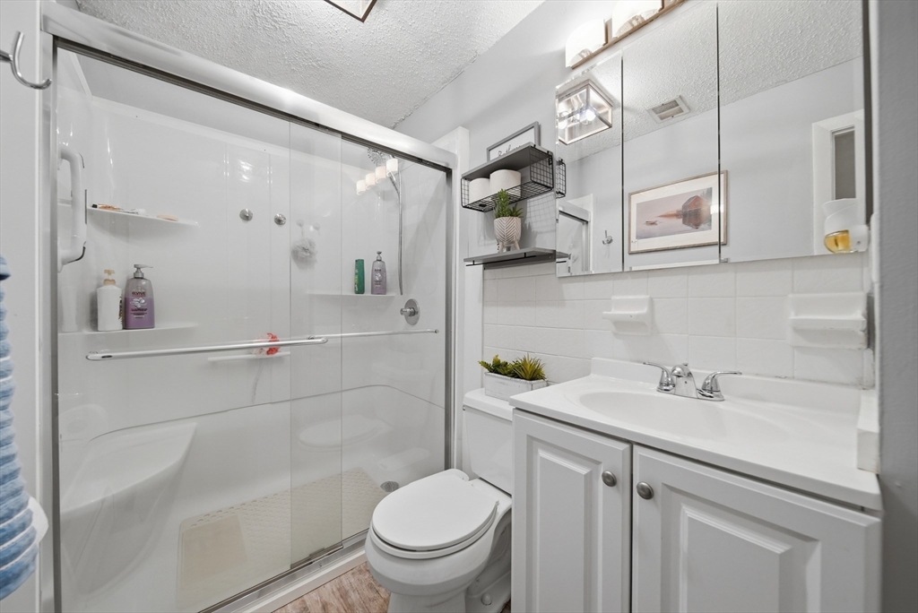 303 Pawtucket Blvd # 14 Property Photo 17