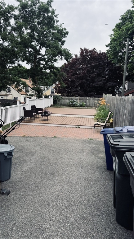 1138 Adams St Property Photo 5