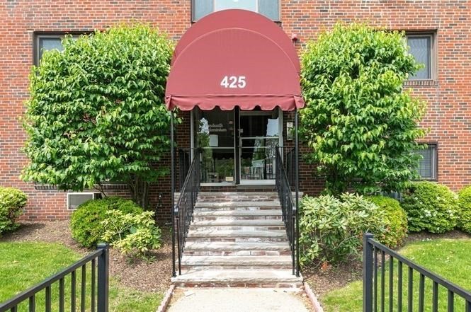425 S Huntington Ave # 2 Property Photo 1