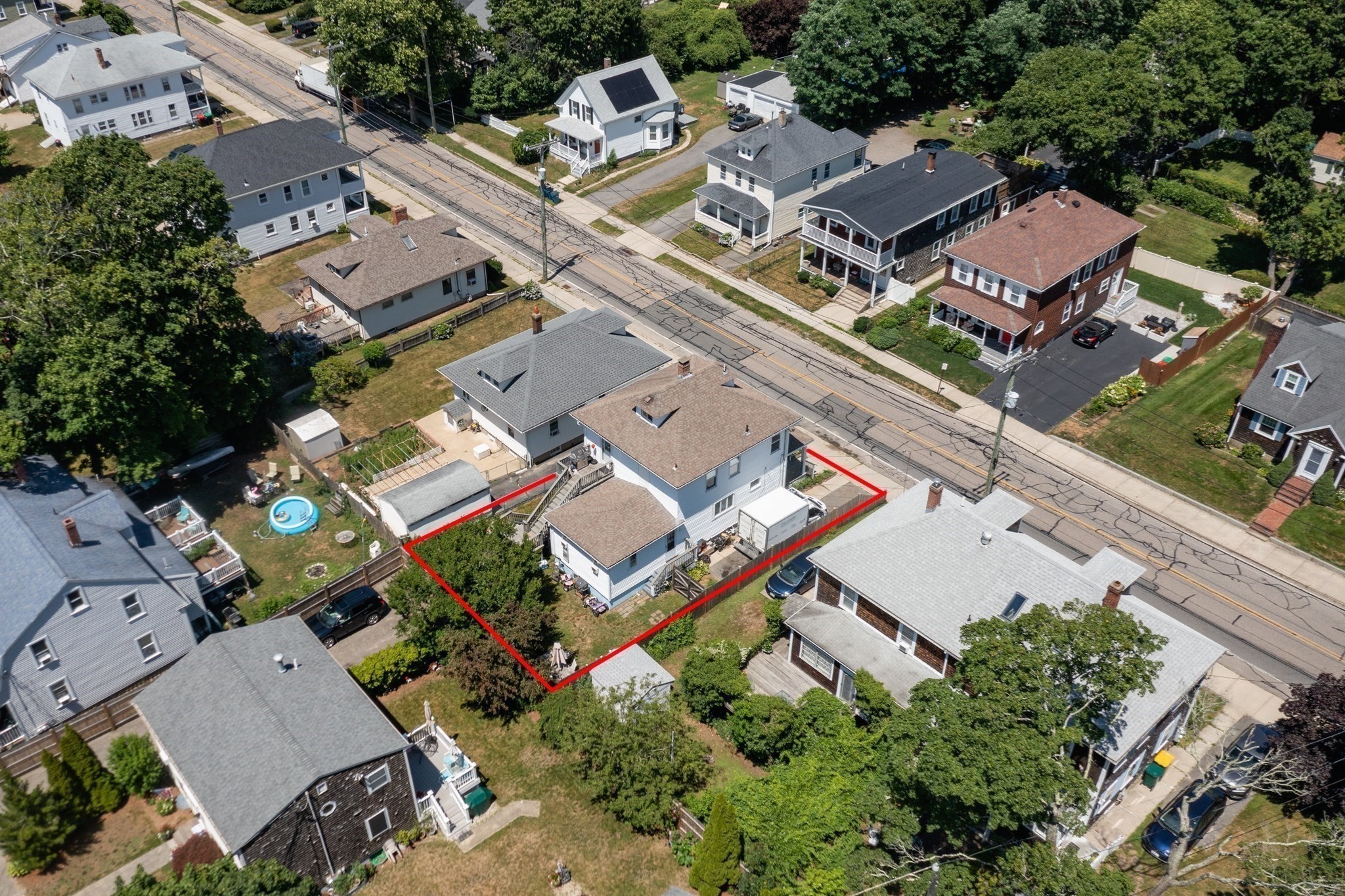 36 Oak St Property Photo 3