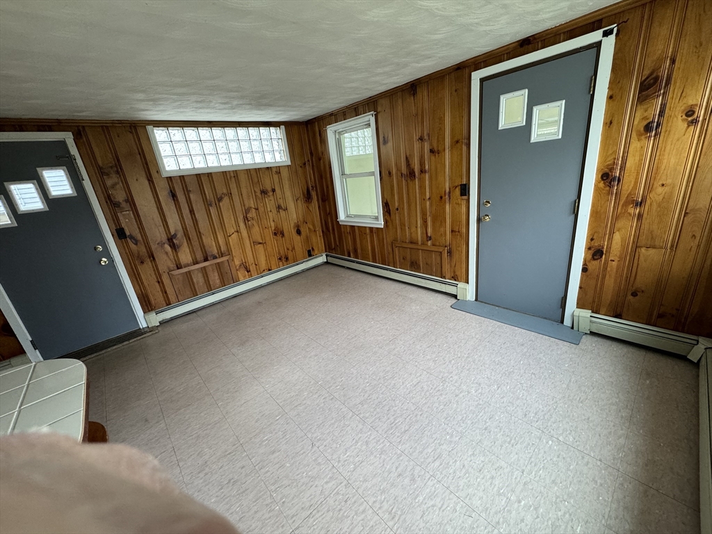 78 French Ave Property Photo 7