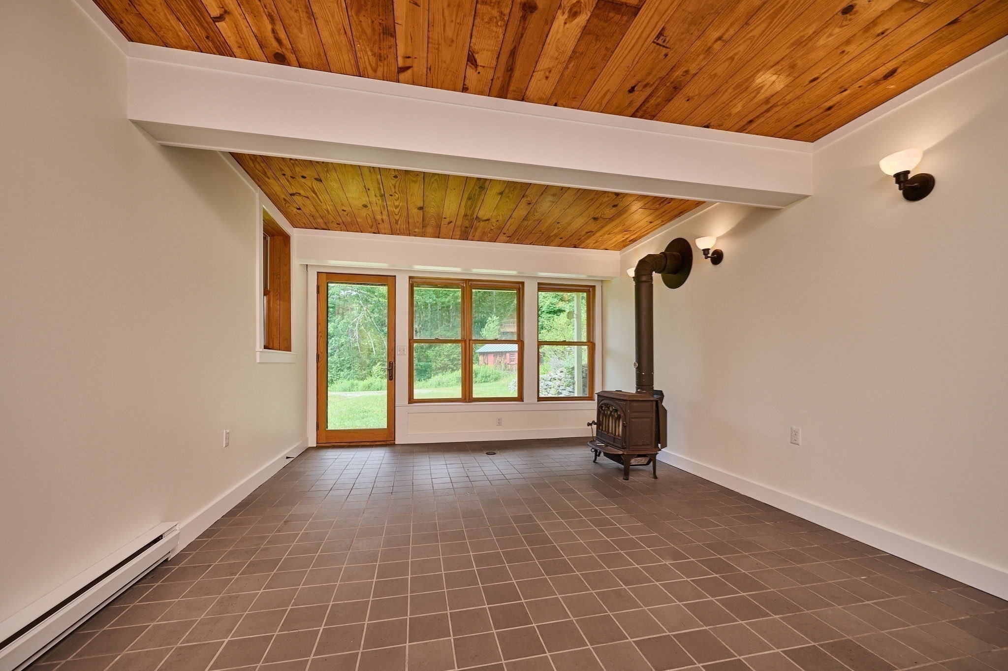 92 Middle Rd Property Photo 30