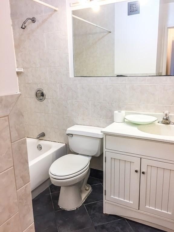 77 Pond Ave # 808 Property Photo 5