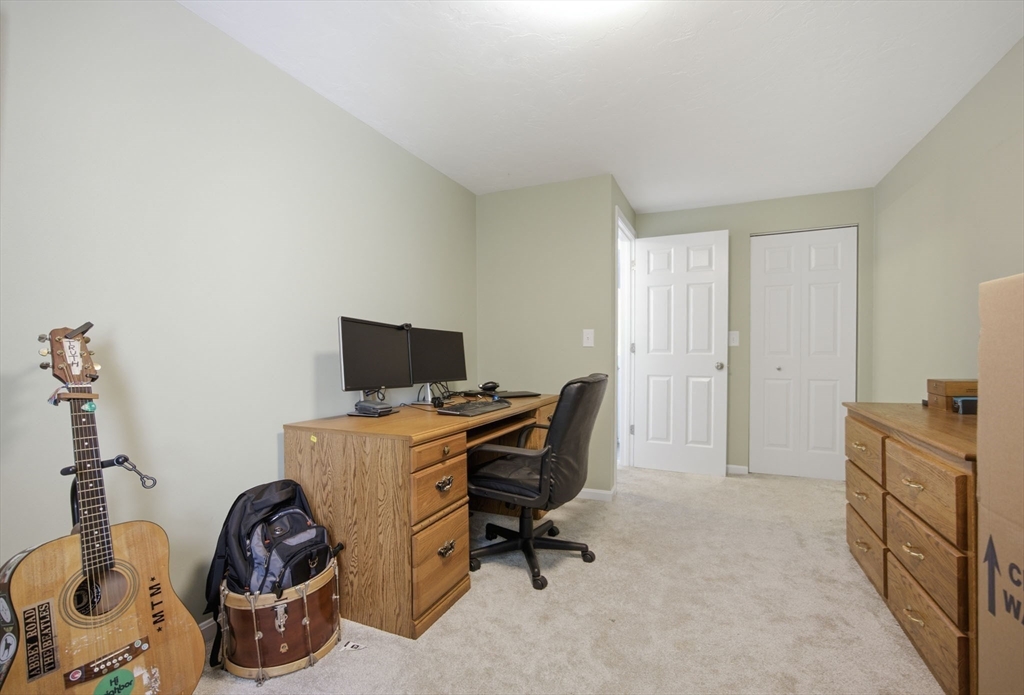 77 Willow Pond Dr # 77 Property Photo 16