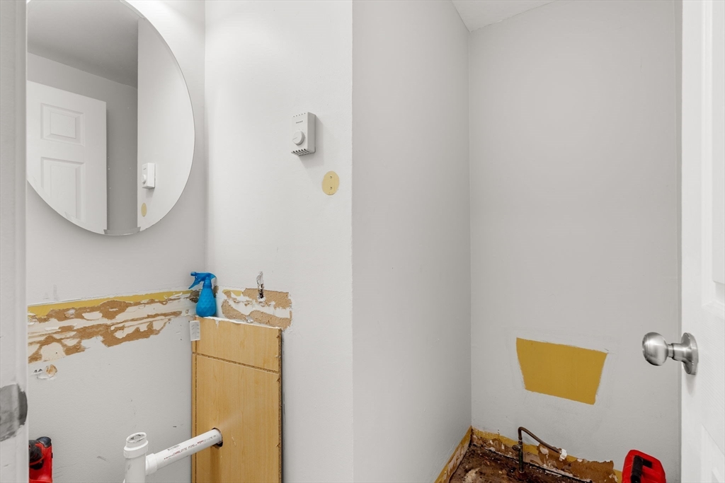 81 Wayland St Property Photo 11
