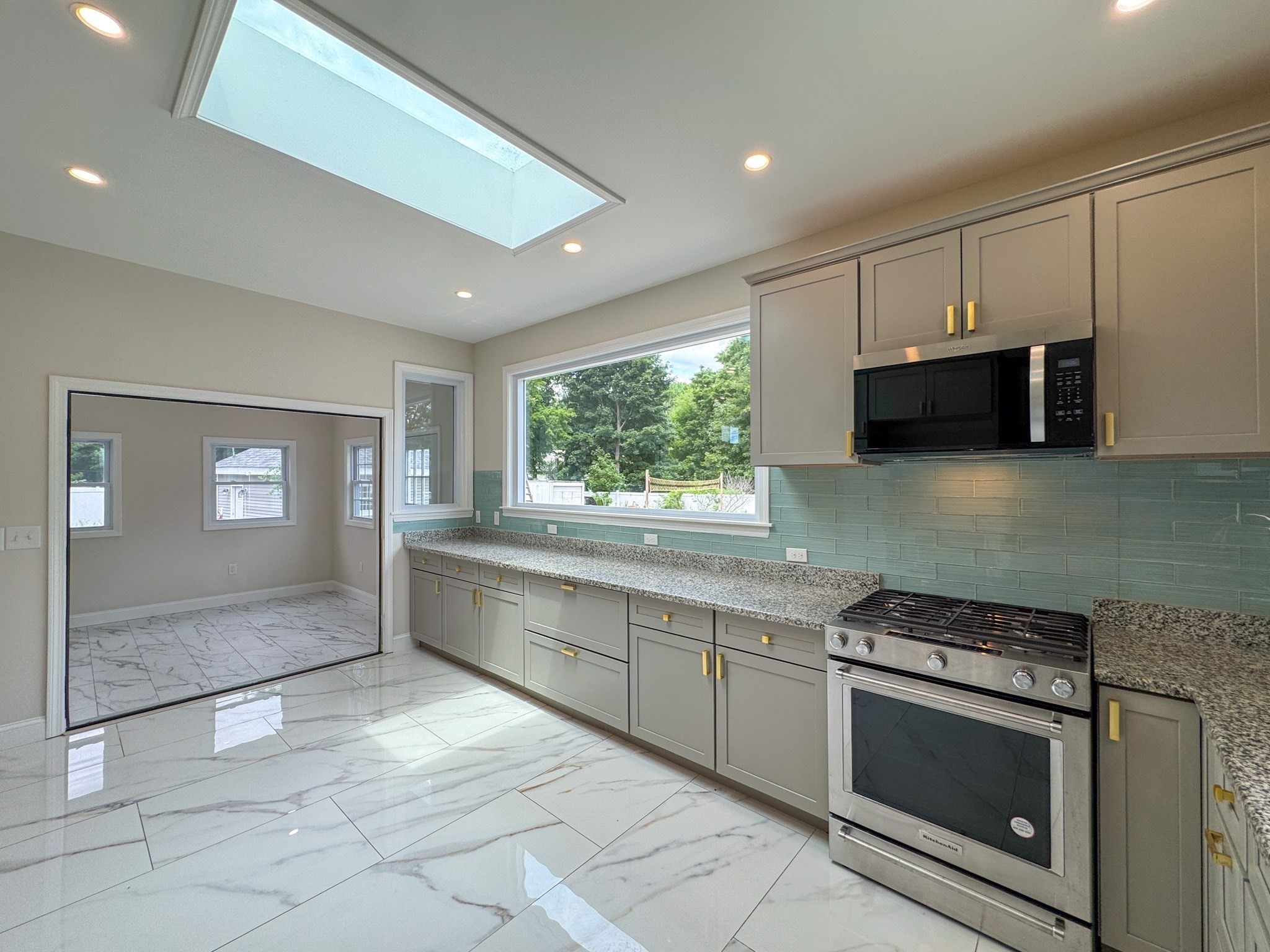 175 Wilbur Ave Property Photo 11