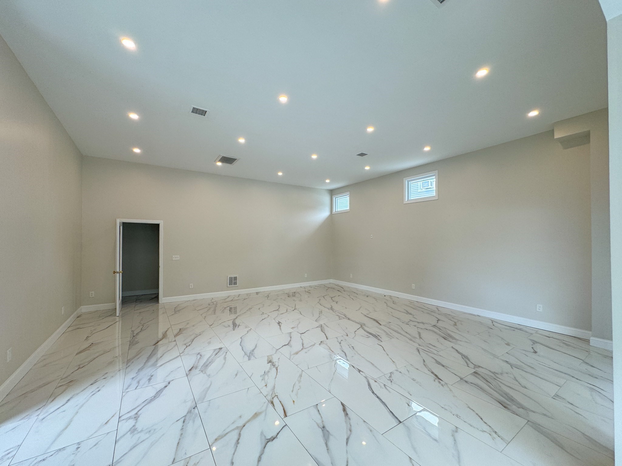 175 Wilbur Ave Property Photo 13