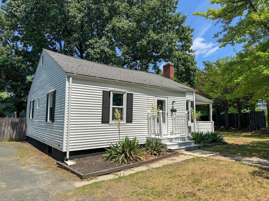 4 Wolfe St Property Photo 3