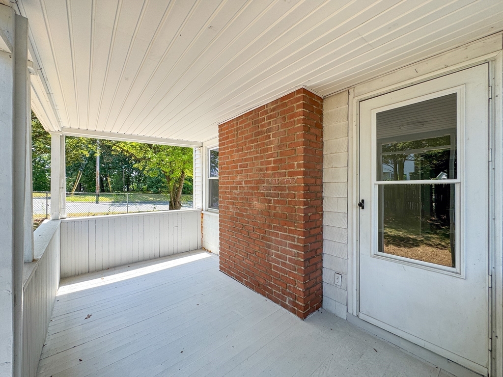 4 Wolfe St Property Photo 5