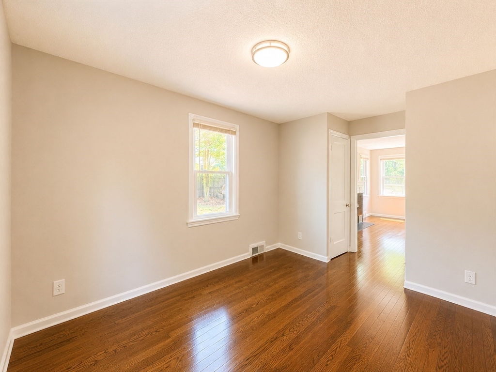 4 Wolfe St Property Photo 14