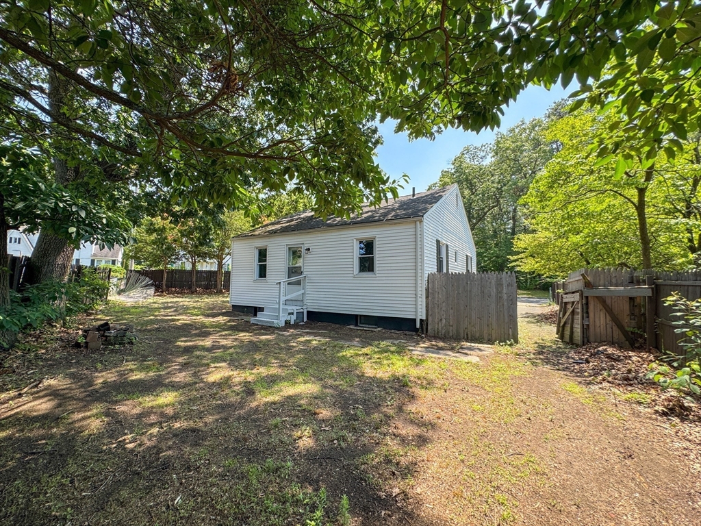 4 Wolfe St Property Photo 24