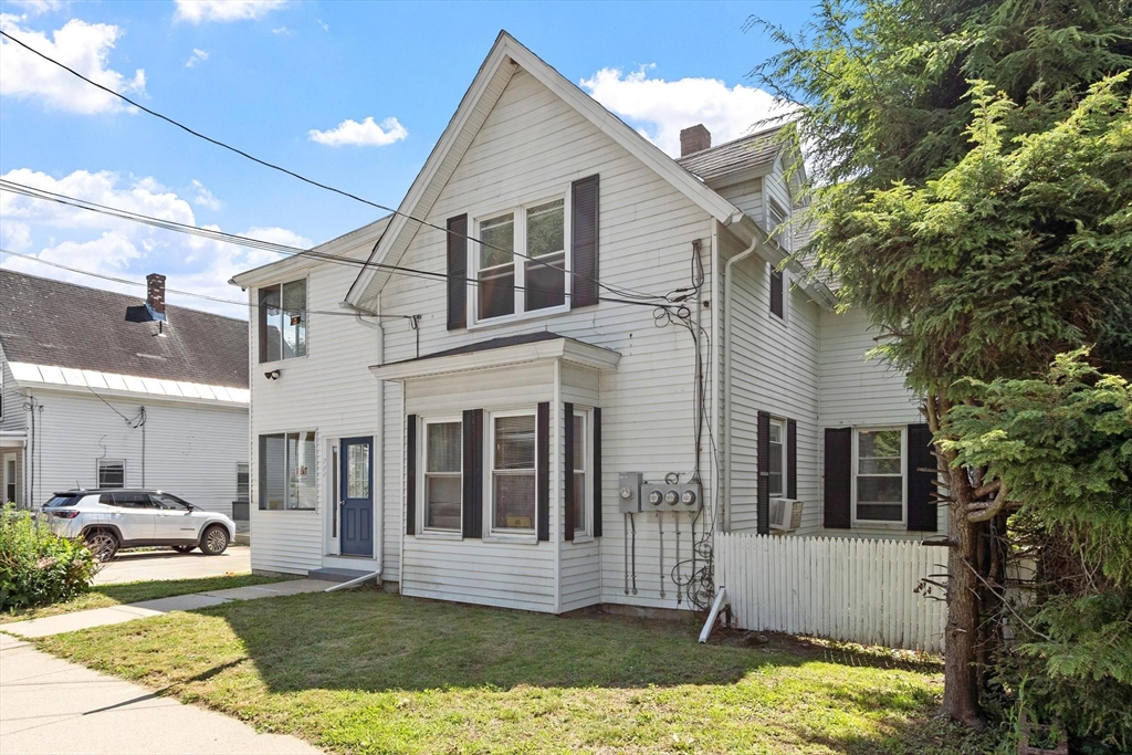205 Pine St Property Photo 8