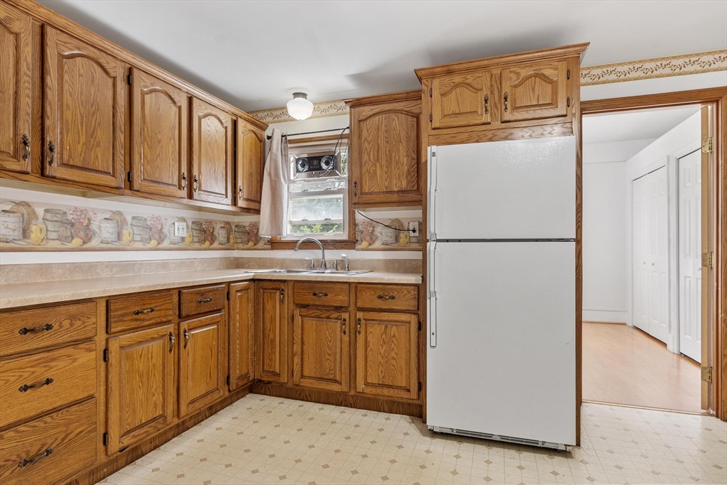 205 Pine St Property Photo 13