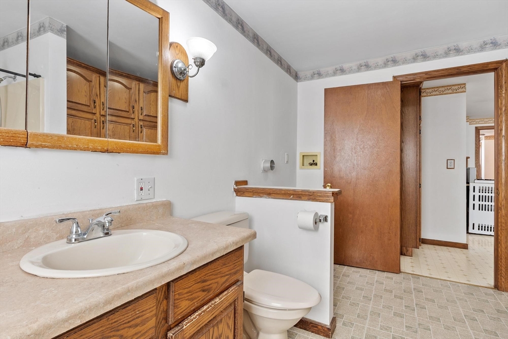 205 Pine St Property Photo 17