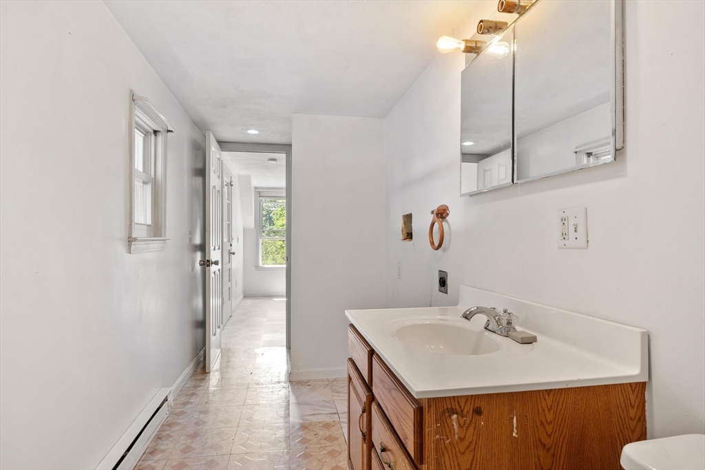 205 Pine St Property Photo 25