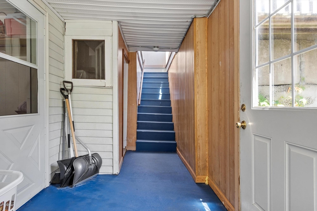 205 Pine St Property Photo 37