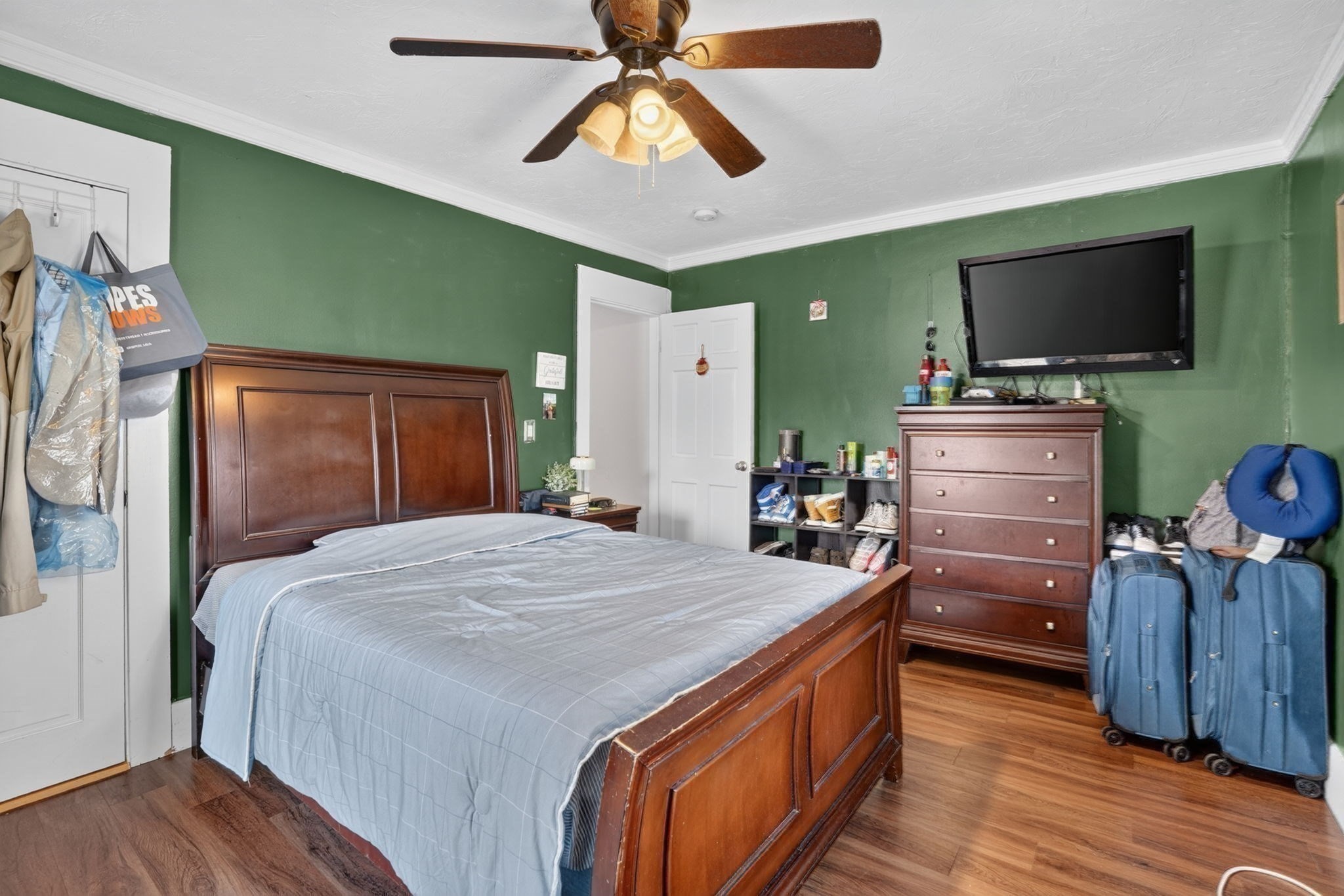 54 Oak St Property Photo 15